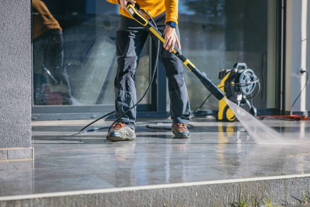 Why Choose Our Certified Pressure Washing Experts for Your Project Needs in Fredonia, AZ?